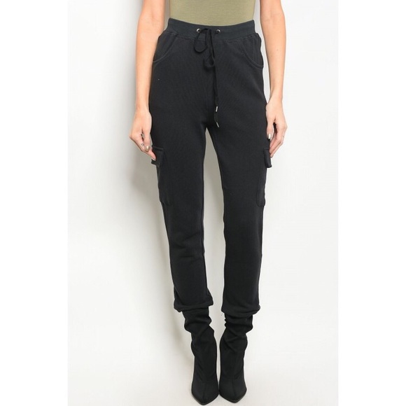 Pants - NWT BLACK Joggers🖤🖤